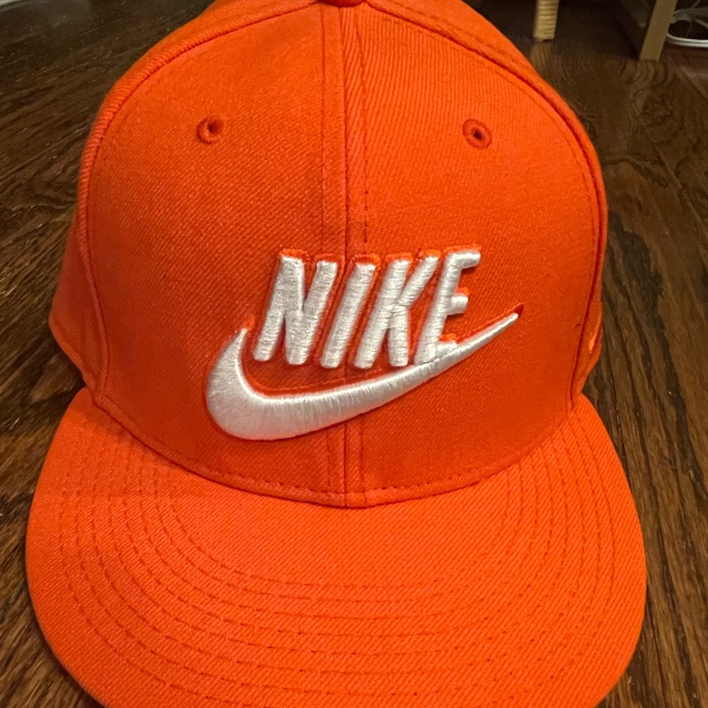 Nike Hat 🧢